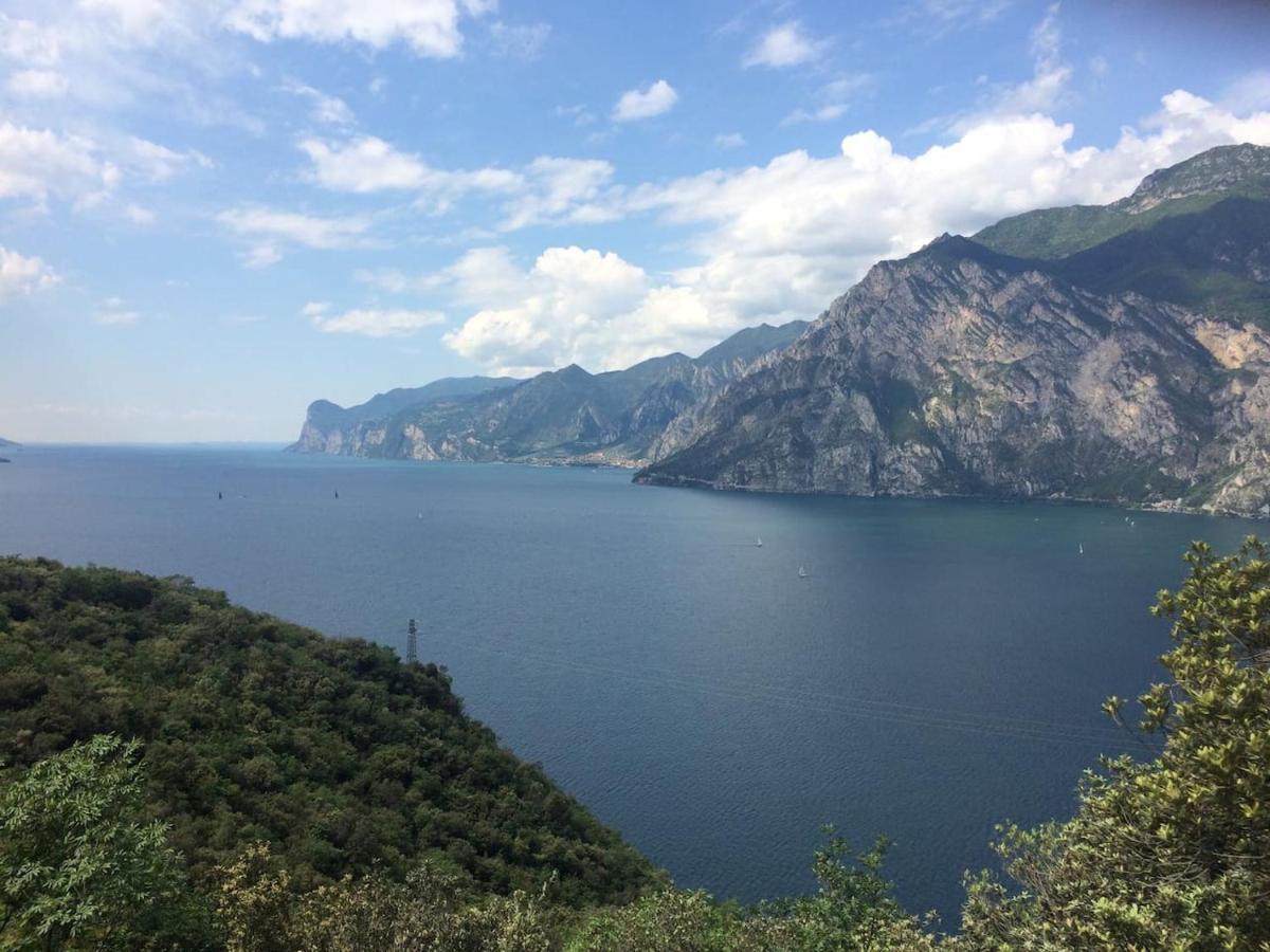 Casa Con Vista Forte - Tra Lago E Monti Rivoli Veronese المظهر الخارجي الصورة
