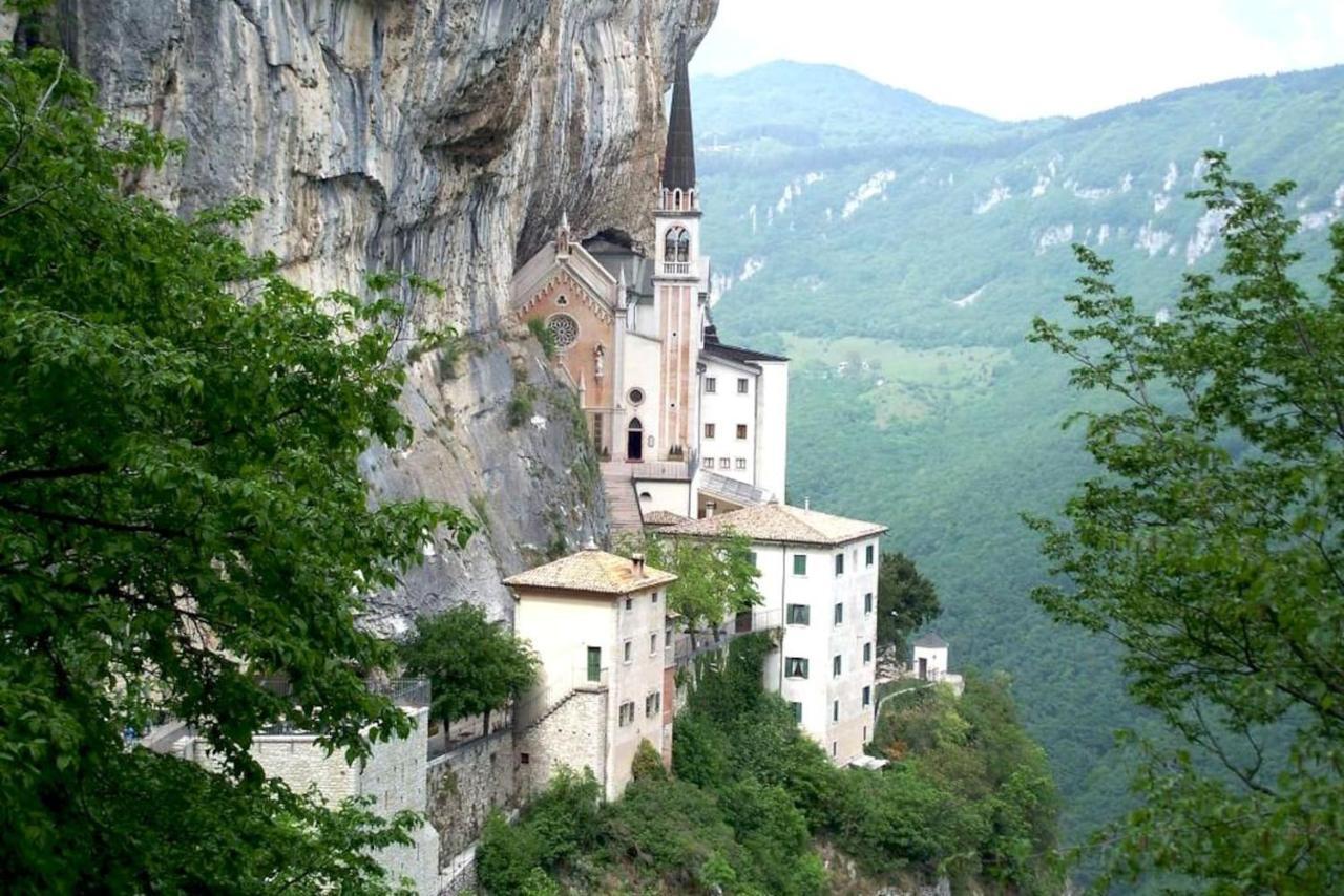 Casa Con Vista Forte - Tra Lago E Monti Rivoli Veronese المظهر الخارجي الصورة